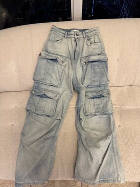 Light Wash Multi-Pocket Cargo Jeans